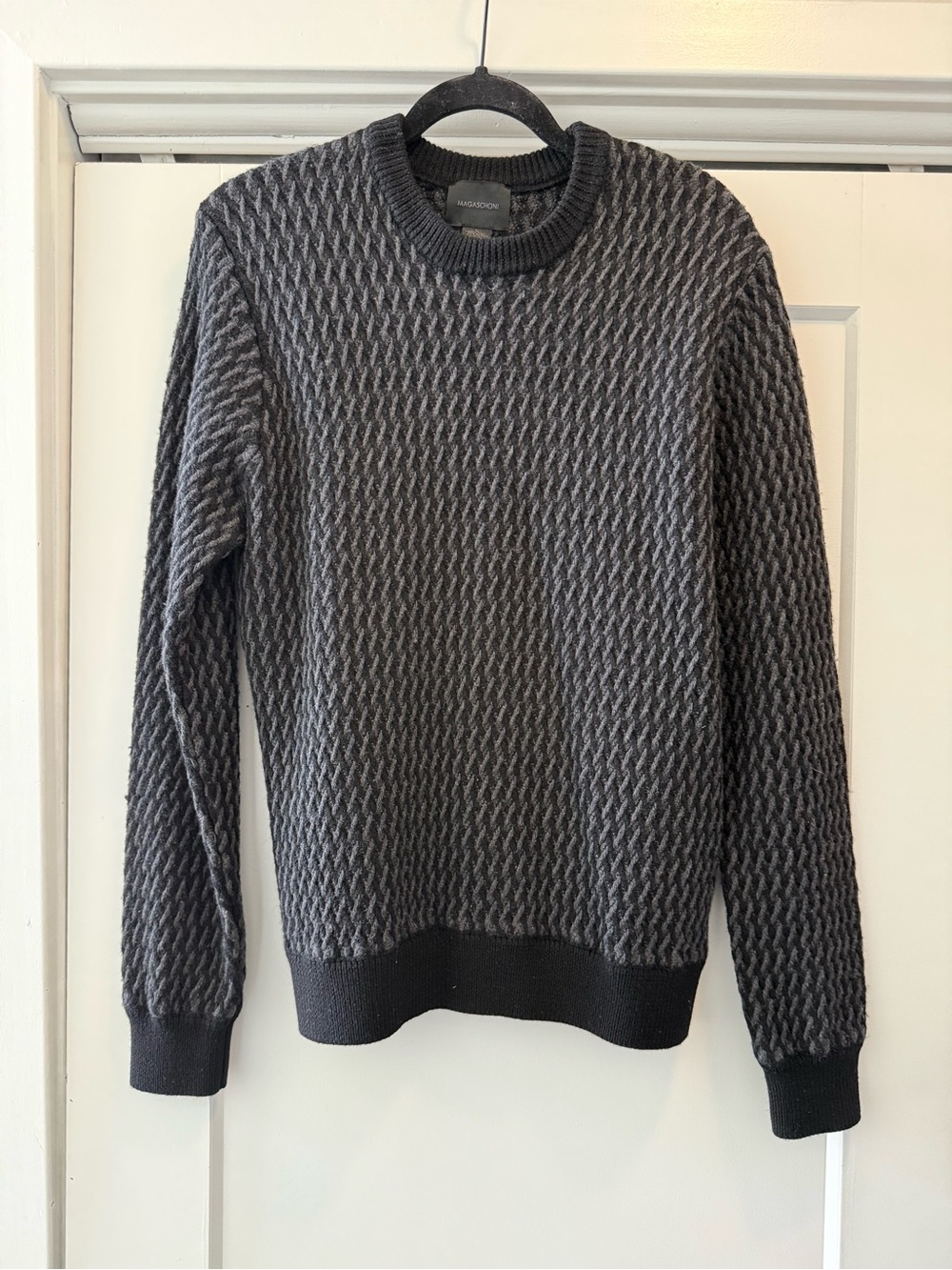 Magaschoni Men's Charcoal and Black Textured Crewneck Sweater